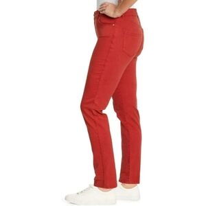 Bandolino Women's Amy Modern Straight Leg Deluxe Super Stretch Jean